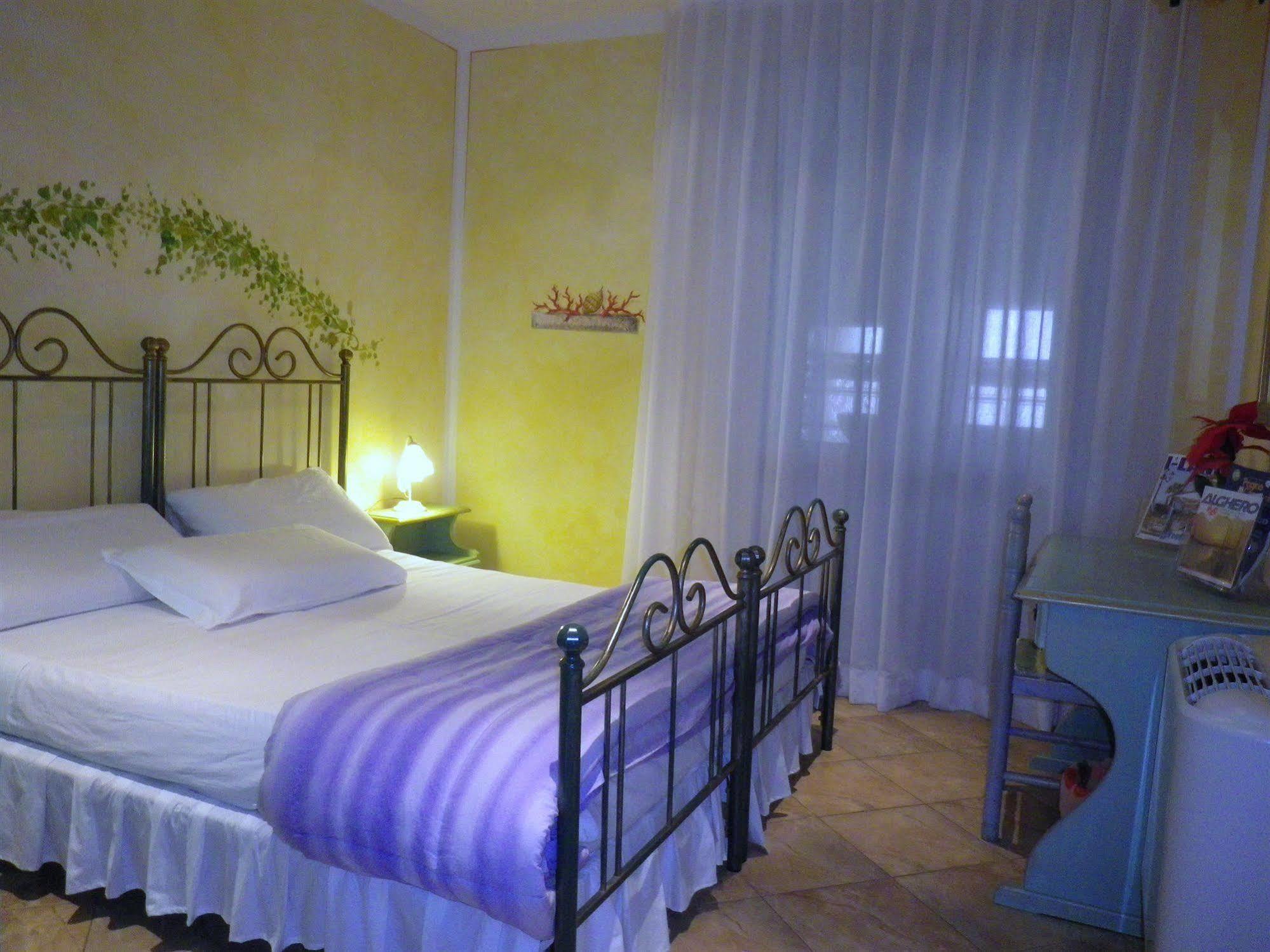 Elisart Guest House Alghero Eksteriør billede